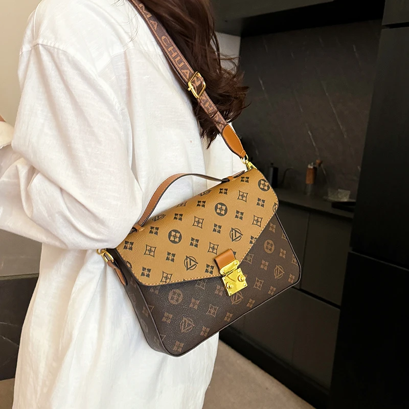 

Elegant Women's Leather Fashion Classic Shoulder Bag Luxury Designer Crossbody Tote Handbag For Daily Smart Dressing