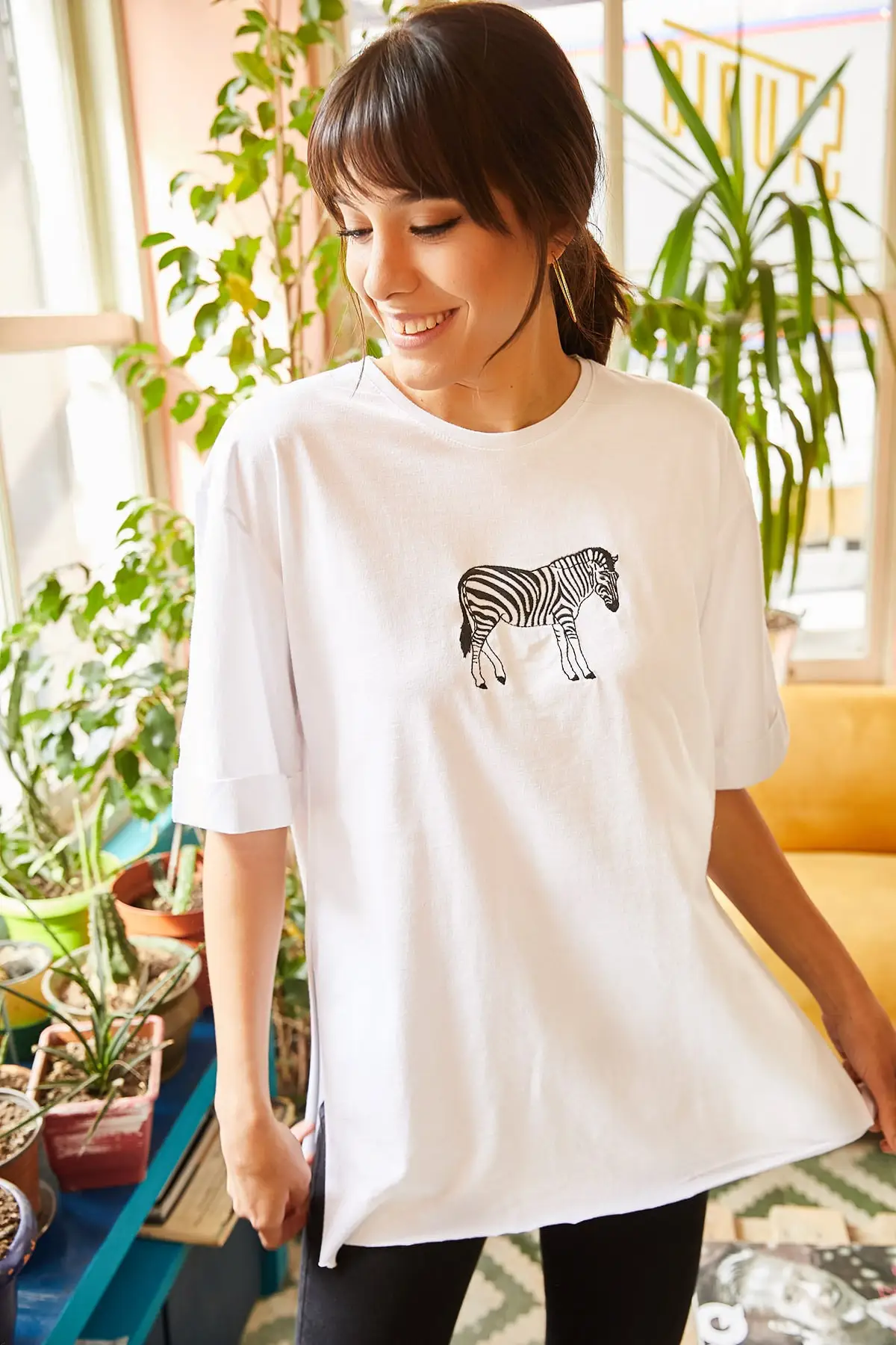 Women's White Zebra Embroidered Boyfriend T-shirt Casual Wear Summer Fashion Casual Sports Style Teenager Clothing New  Fashion