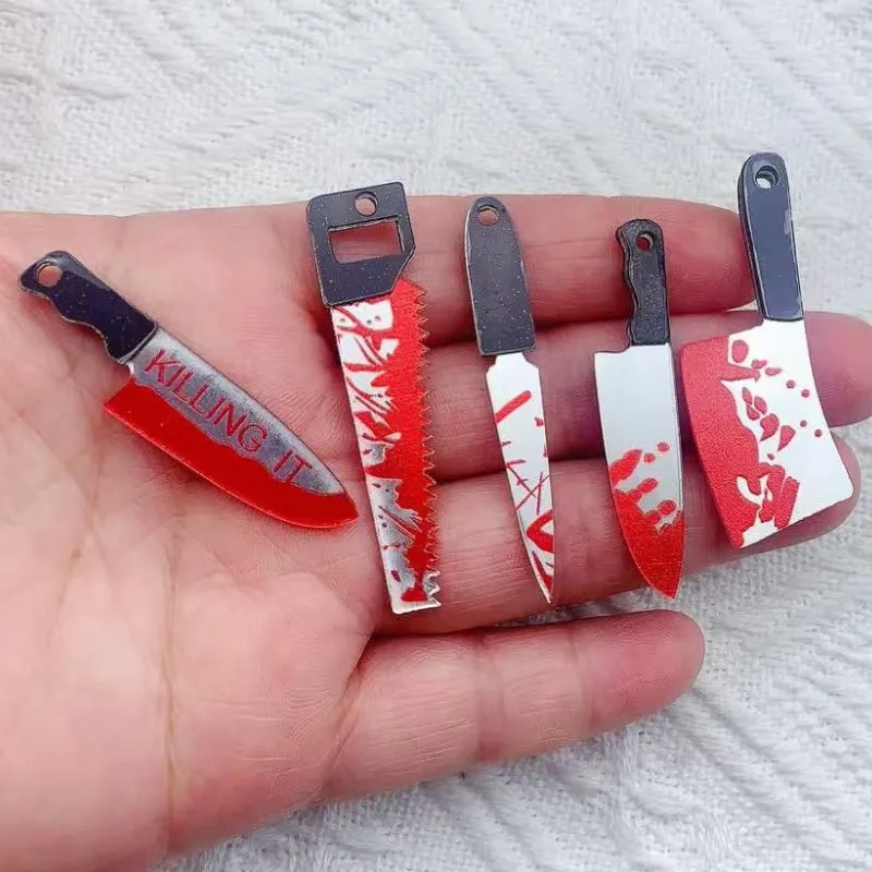 

10pcs Thriller Knife and Saw Decorations Alloy Pendant Anime DIY Scary Halloween Creative Fashion Jewelry Accessories Gift