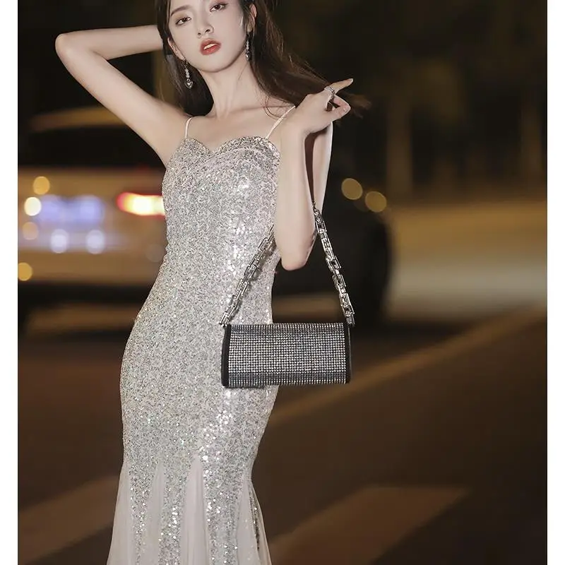 Vestido de noite prateado e f, ajuste sob medida, vestido de host de baile, cintura média, estilo emaecedo...