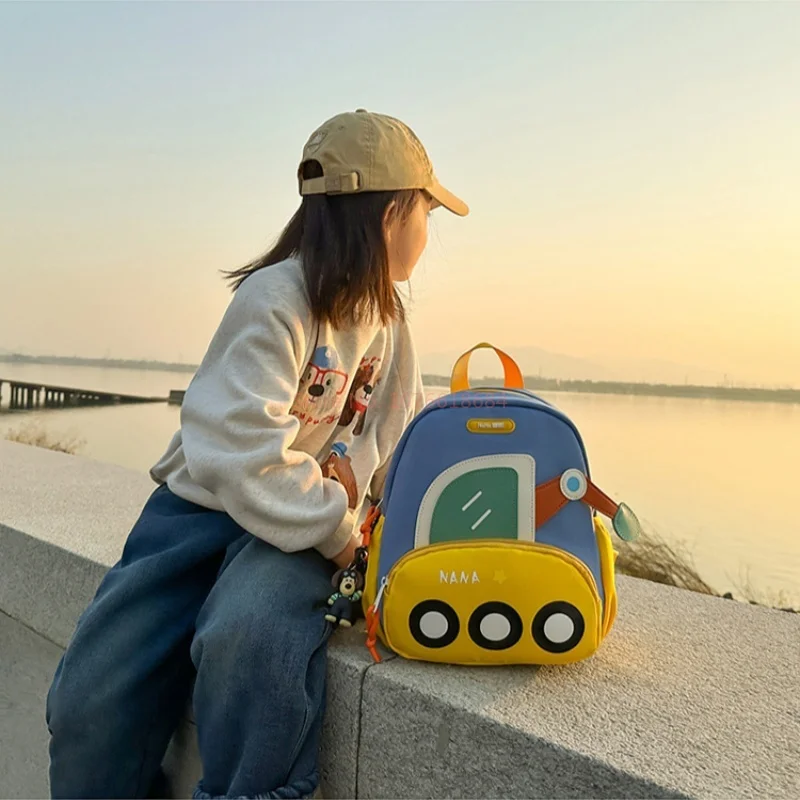 Auf Lager Mode Leichter Kinder Doppel Rucksack Männer Und Frauen Vielseitiger Cartoon Auto Freizeit Wasserdichter Rucksack