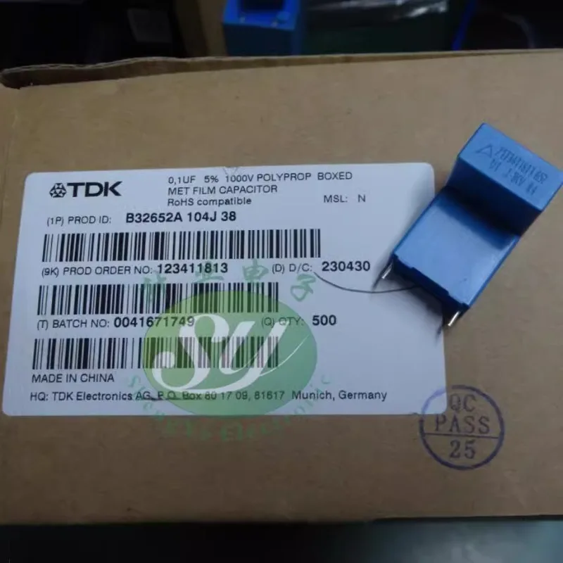 

5PCS/10PCS EPCOS 0.1uf/1000v 100nf u1 104 5% New 15MM film capacitor B32652A104J