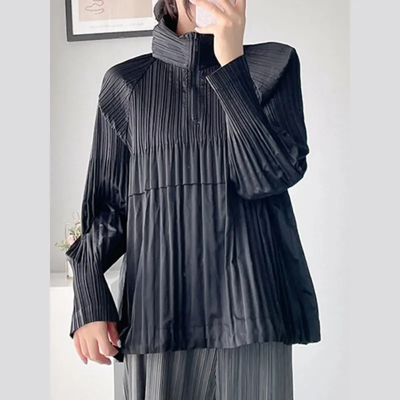 Black Pleated Half-Zip Stand Collar Long Sleeve Top Loose Fit Soft Fabric Casual Daily Wear 2025 Trendy Chic Stylish Ensemble