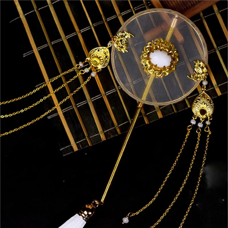 

2026 Аксессуары для кукол в древнекитайском стиле: веер с длинной ручкой и кисточкой ручной работы для кукол BJD 1/3, декоративный реквизит ZL970