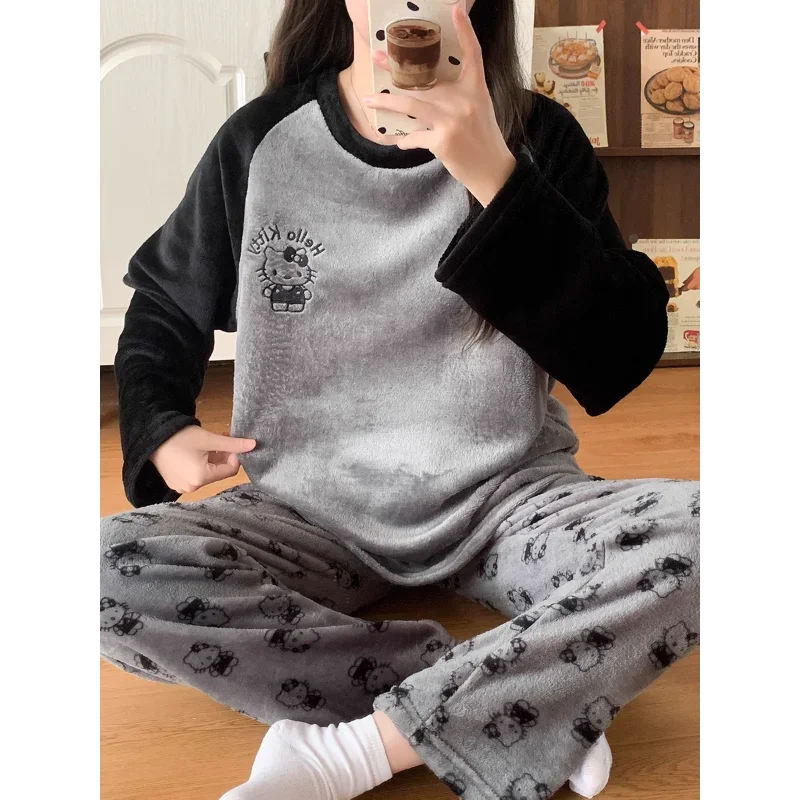 New Hello Kitty pajamas, winter cotton plush women\'s pajamas crew neck long-sleeved trousers cartoon Sanrio loungewear set