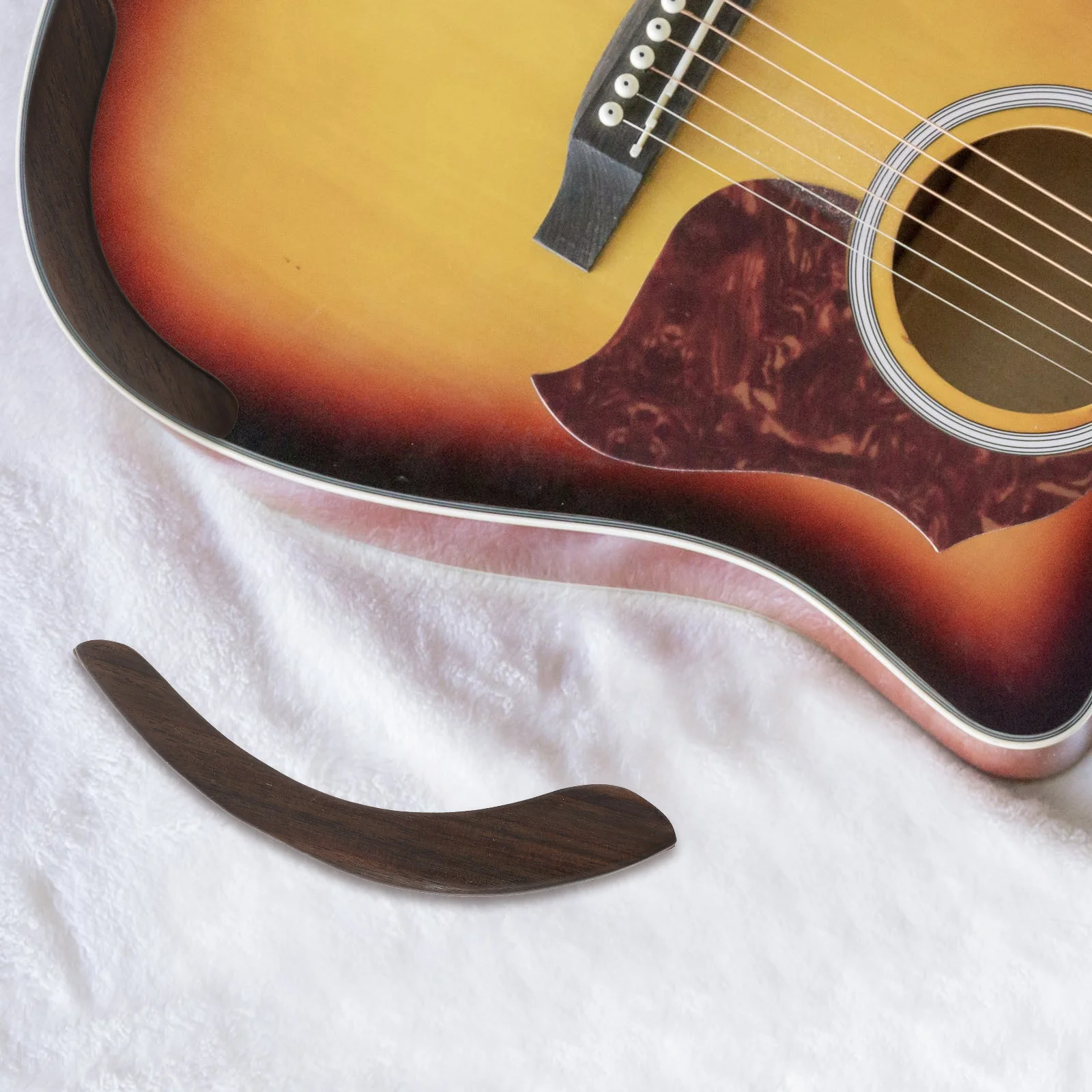 

Guitar Hand Rest Large Size Smooth Edges Supple Rubber Adhesive Armrest for Guitarists Practical Accessory Guitar Parts