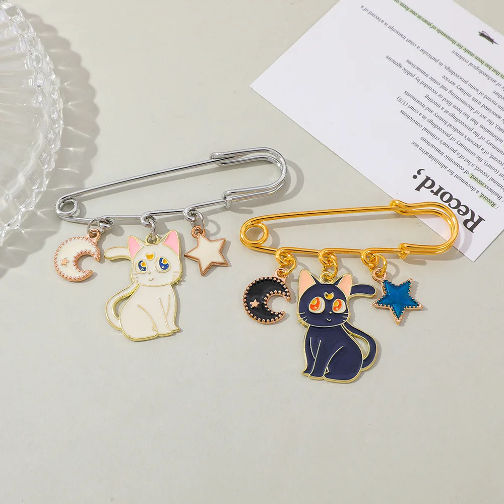 Cute and Cuddly Animal Brooches Adorable Kitten Metal Badges Small Gifts Wholesale Cap Pins for Clothes Brooch Backpack Pin Bag