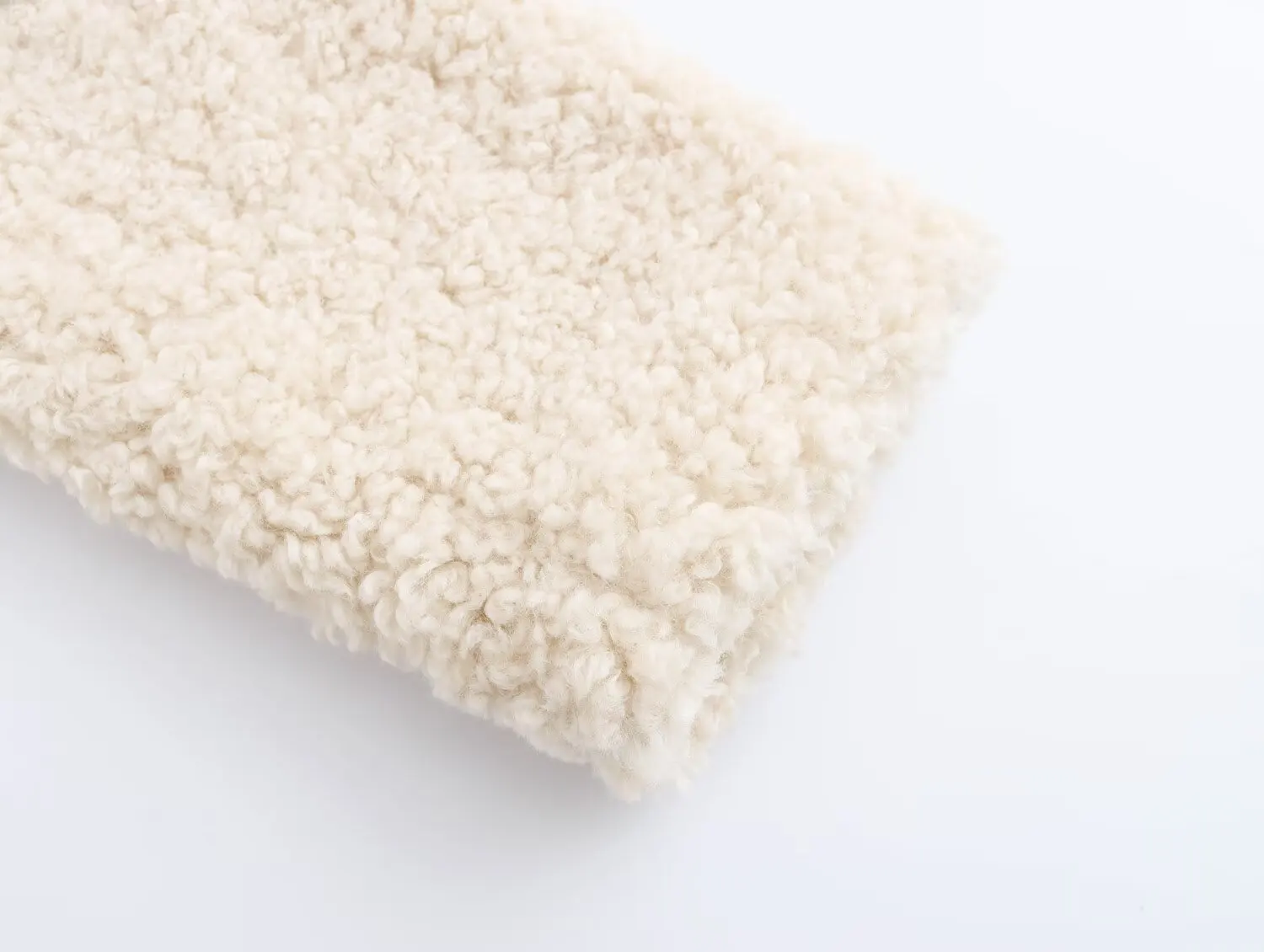 เสื้อโค้ทผู้หญิงใหม่ปี 2025: สไตล์ยุโรปและอเมริกา แฟชั่นทันสมัย อเนกประสงค์ ระดับไฮเอนด์ ปกเสื้อแบบปกเชิ้ต แขนยาว ดีไซน์หรูหรา