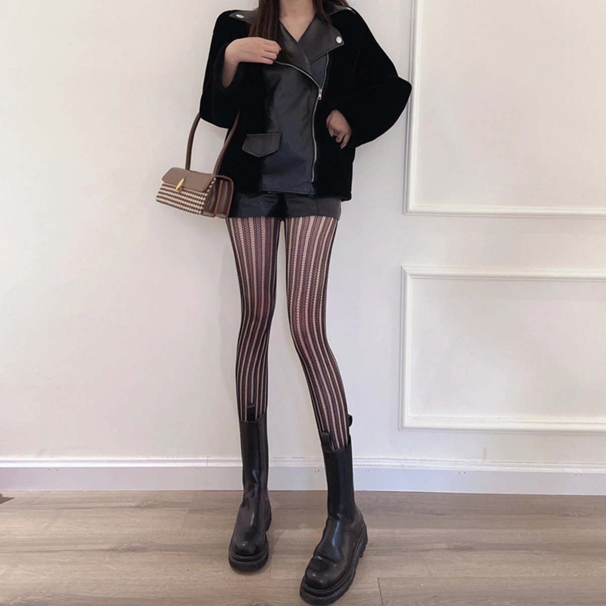 

Cutout Mesh Fish Net Big Size Network Women Net Socks Bikini Kinky Vulgar Sweet Lovers' Tights Pornography Twerk Undergarment