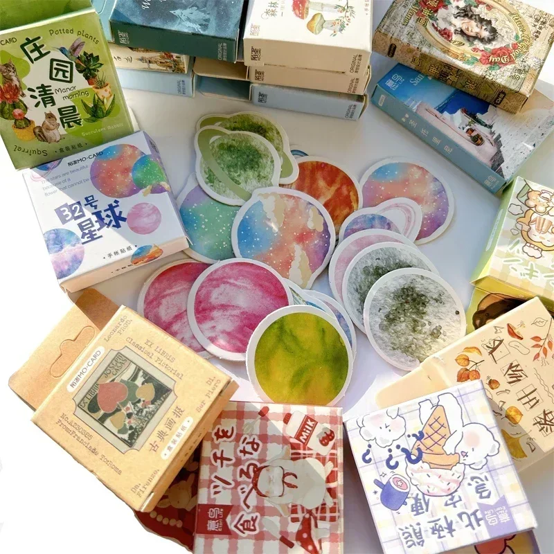 45/46 Stuks Doos Stickers Kawaii Mini Dieren Bloemen Verscheidenheid Stijlen Dagboek Handgemaakt Papier Label Zegel Diy Decoratief Briefpapier 4Cm