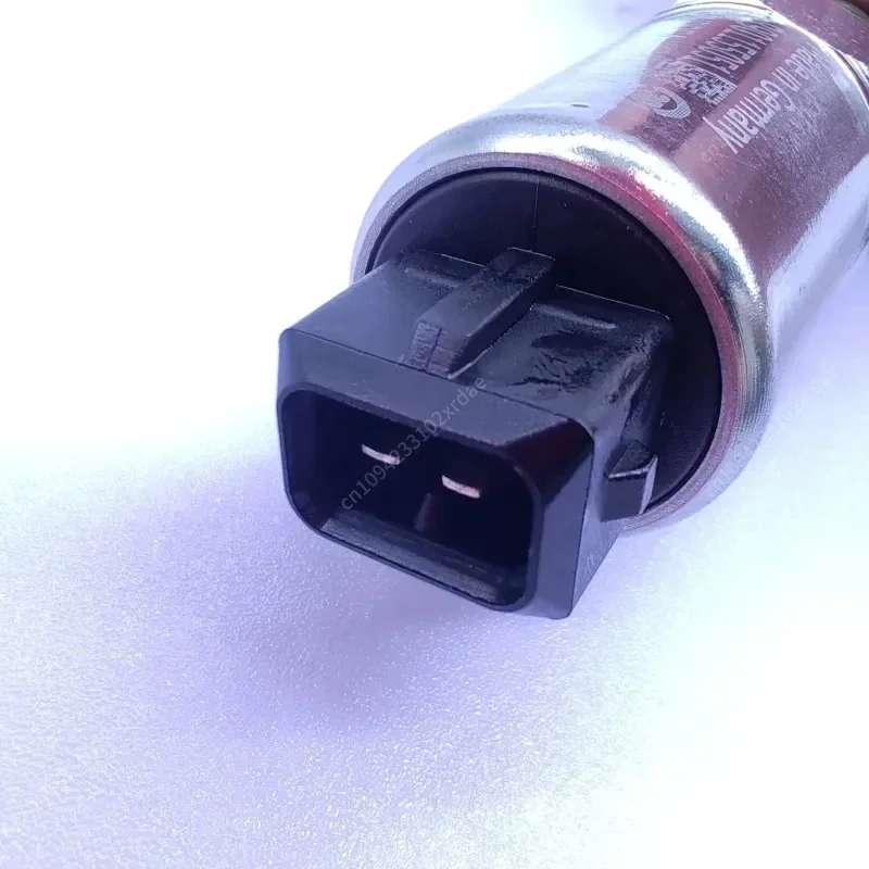 

In stock Hot Sales Solenoid Valve R901155051 Doosan DX225 DX300 DX420 Hydraulic Pump Solenoid Valve MHDRE4K16/30-024 24v