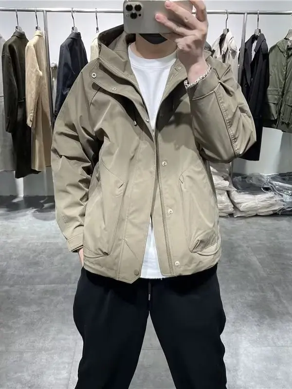 

Мужская повседневная куртка с капюшоном, ветрозащитная, для активного отдыха, весна-осень, молодежная, модная, рабочая, приталенная, с деталями из полиэстера...