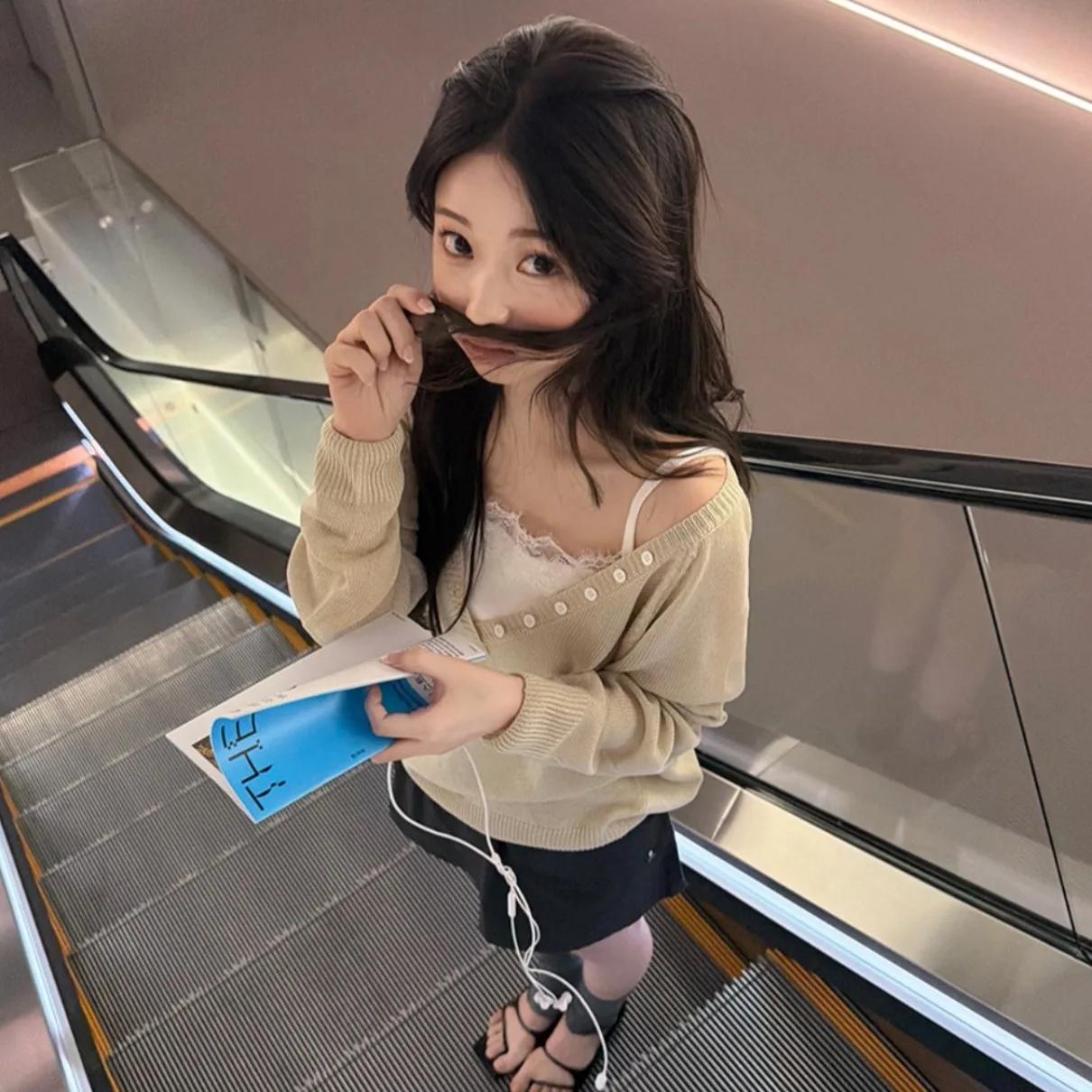 Loose Fit Long Sleeve Knitted Sweater Button Design Large V Neck New Ins Style Women's Fashion Autumn Wear Chinese Production