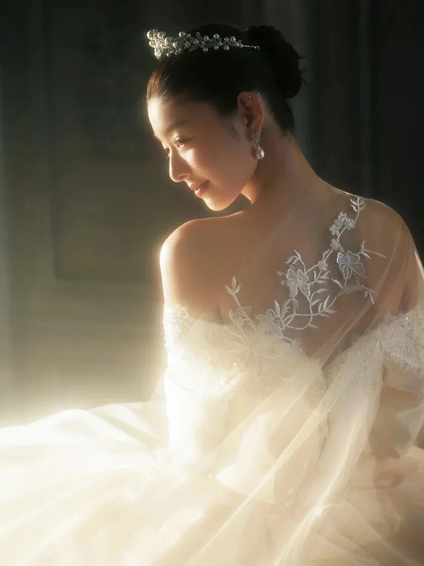 اكسسوارات شعر الزفاف لؤلؤة كريستال التيجان والتيجان الزركون عقال للعروس النساء الأميرة الملكة الإكليل مجوهرات الزفاف