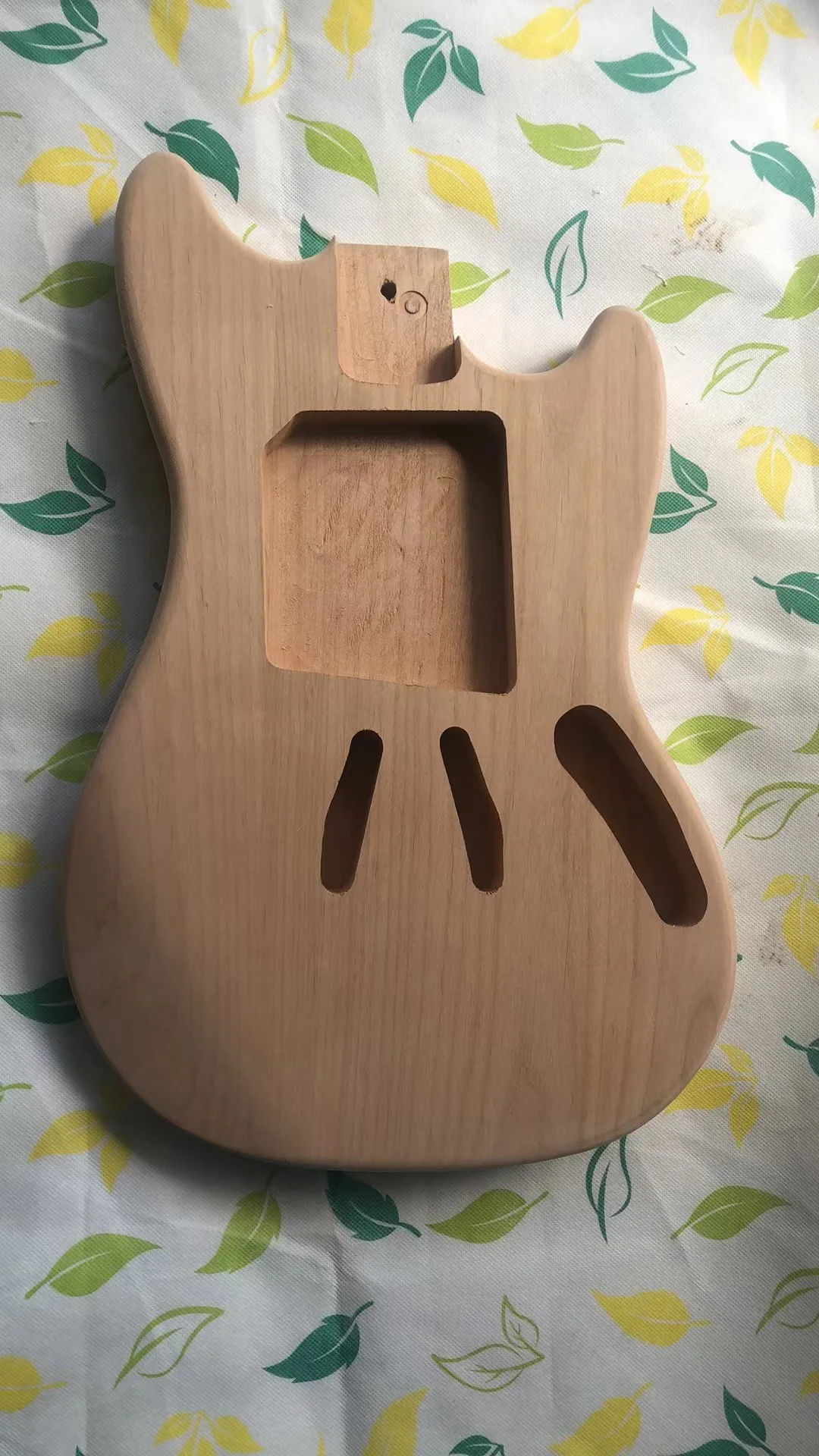 Unfinished electric guitar support custom high quality