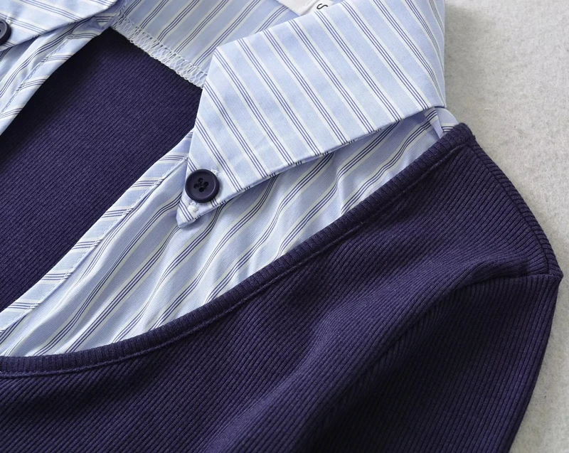 Top ajustado de manga tres cuartos con botones en la parte delantera para mujer con cuello camisero y detalle de puño