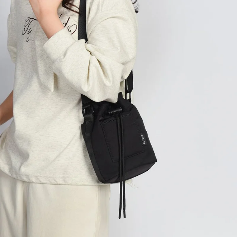 

Women's Handbag Made Of Peony-Patterned Leather Boasting High-End Paris Commuter Lasting Spacious Soft Modern Style​