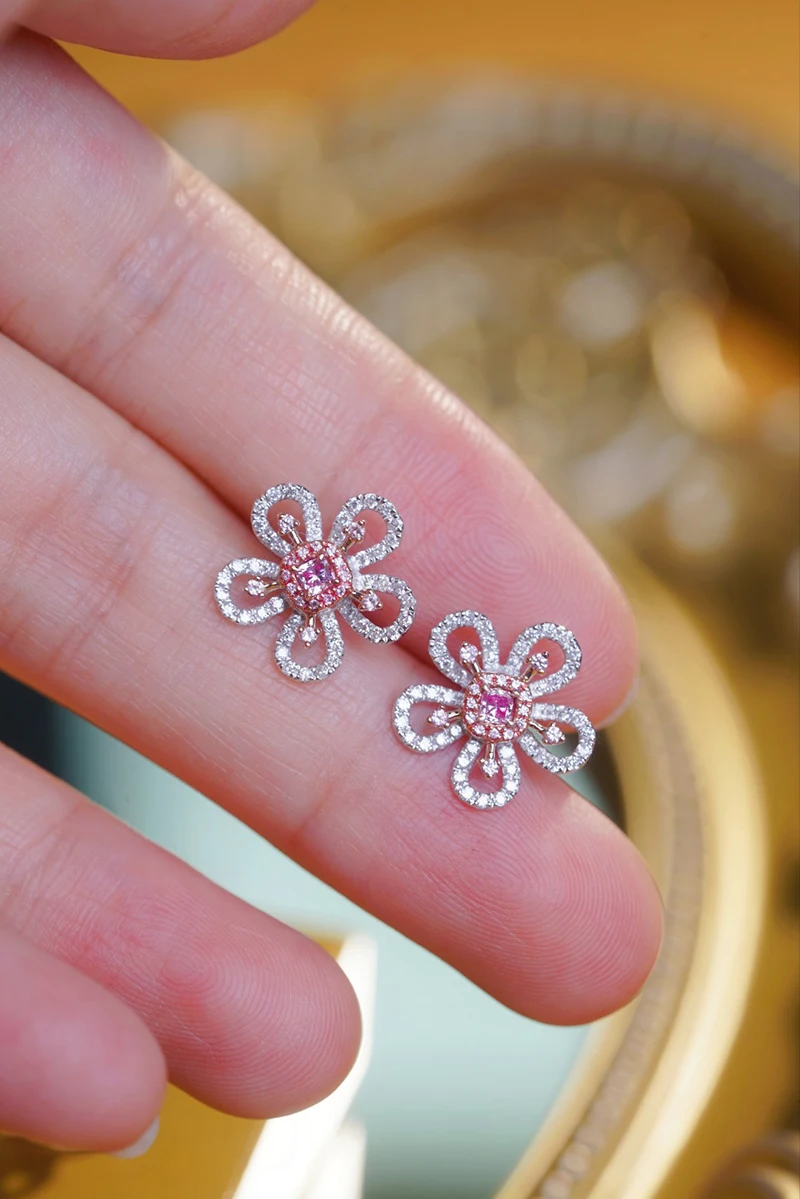 LUOWEND 100% 18K White Gold Earrings Fine Jewelry Romantic Flower Shape Real Natural Pink Diamond Stud Earrings for Women