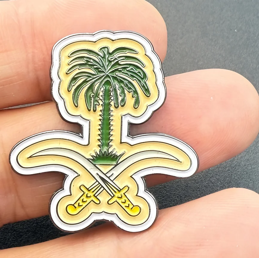 Palm Tree Lapel Pin Badge Enamel Pin badge brooch Lapel pin Jeans shirt Cool Jewelry Gift