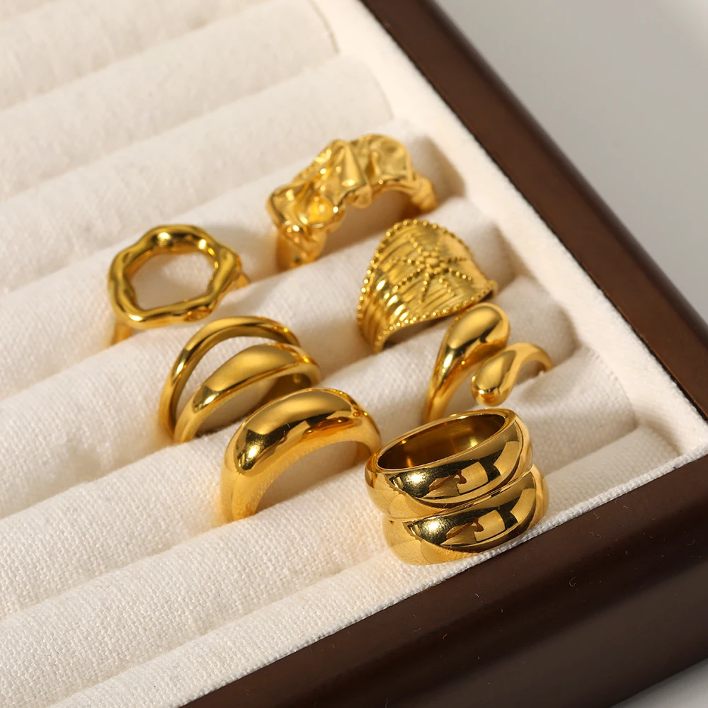 

Waterproof Stainless Steel Jewelry 18K Gold Plated Curve Art Latest Design Rings