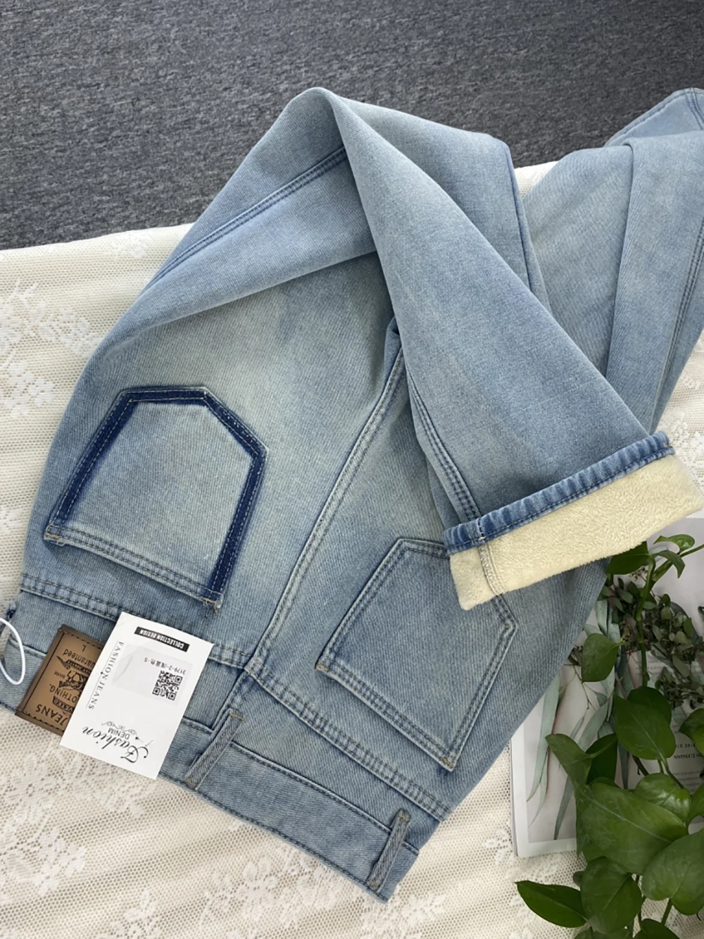 

Women's Velvet Jeans Loose Thickened Denim Trousers Autumn Winter Versatile Loose Wide Leg Korean Female Blue Casual Trousers