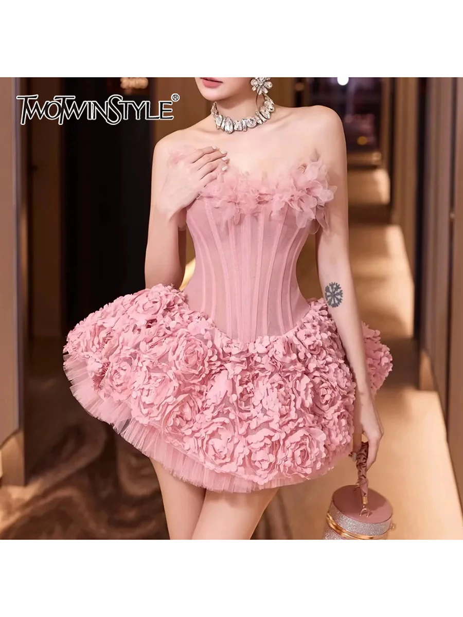 

TWOTWINSTYLE Slimming Spliced 3D Flower Sweet Mini Dresses for Women Straples Sleeveless Tunic Patchwork Mesh Dress Female New