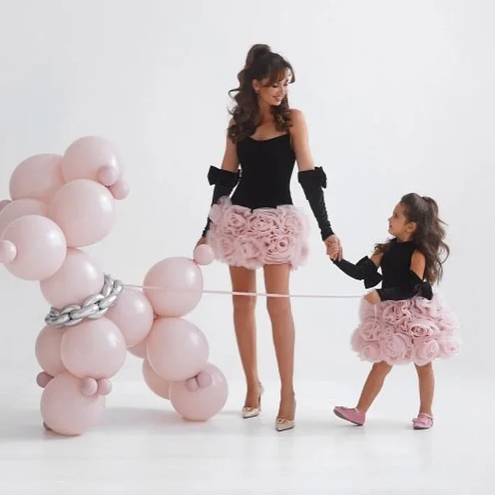 فستان فتاة الزهور الصغير لحفلات أعياد الميلاد وحفلات الزفاف باللونين الأسود والوردي للفتيات مع قفازات وأقواس #3