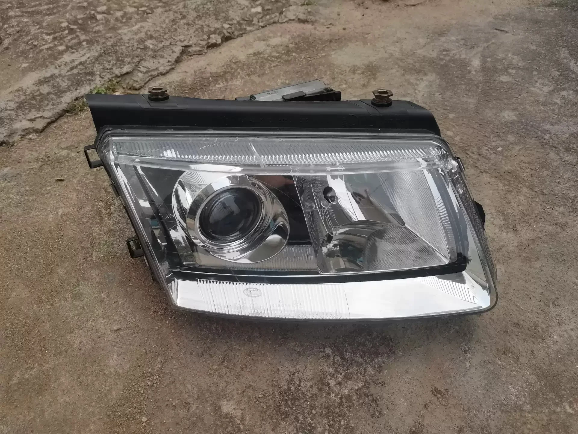 

LED xenon Headlight Assembly for Volkswagen vw Passat b5 Angel eye Turn Signal