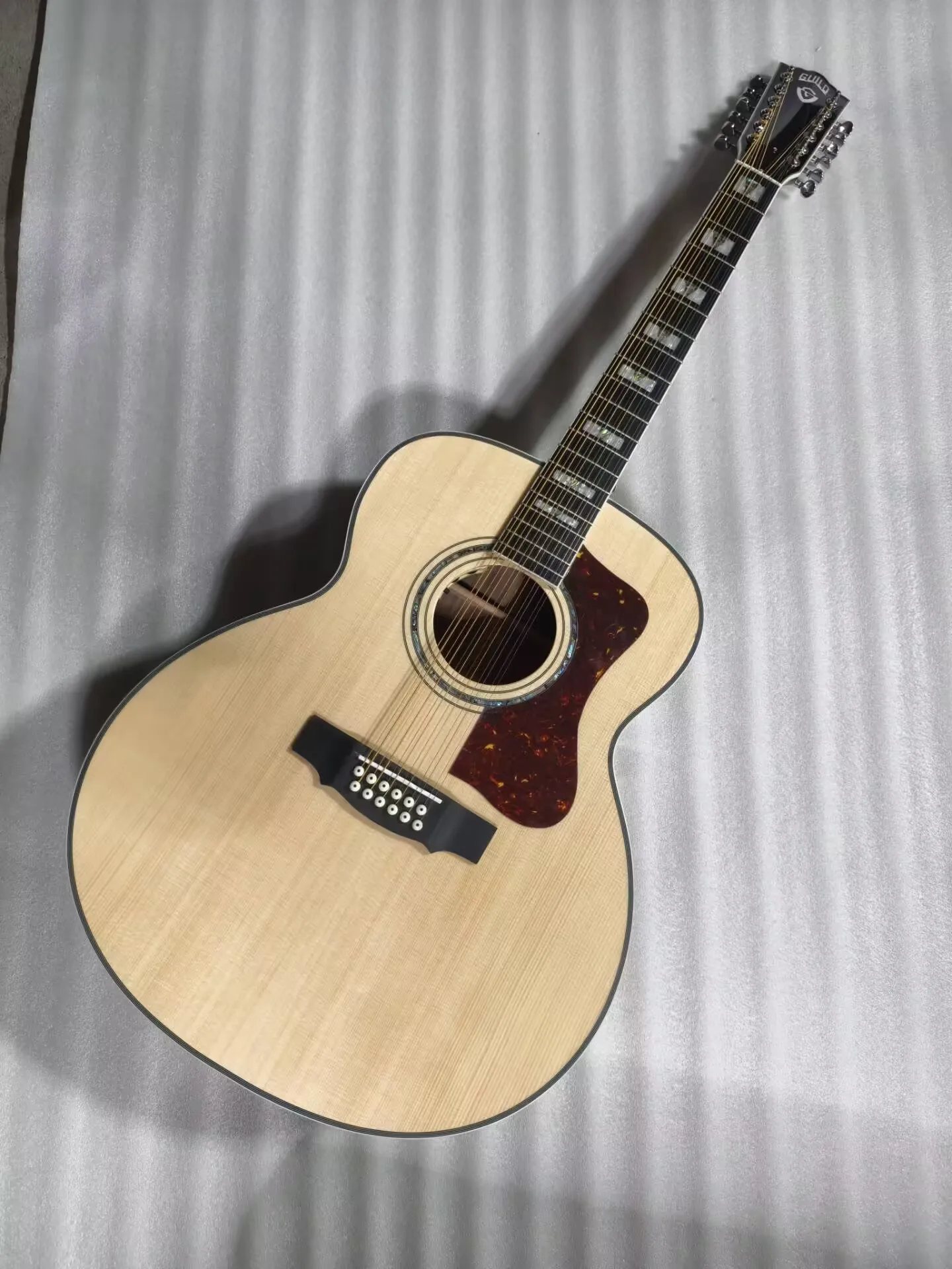 

12 strings F512 guild solid spruce wood Jumbo acoustic guitar with soundhole pickups ,12-string