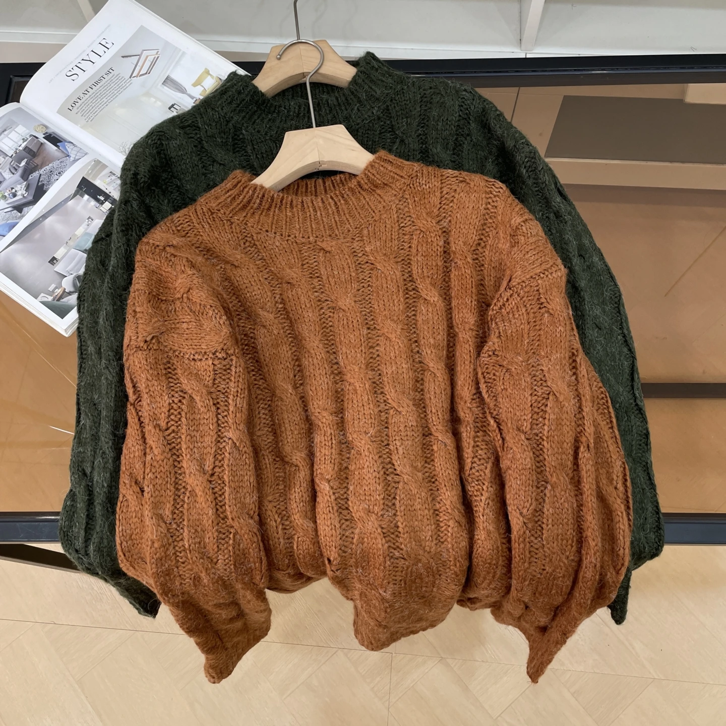 

2025 Autumn New Faionable Versatile Rest Loose Long Sve Women's Pure Color Commute Sle Sweater J28 Straight Cut Sweet ...