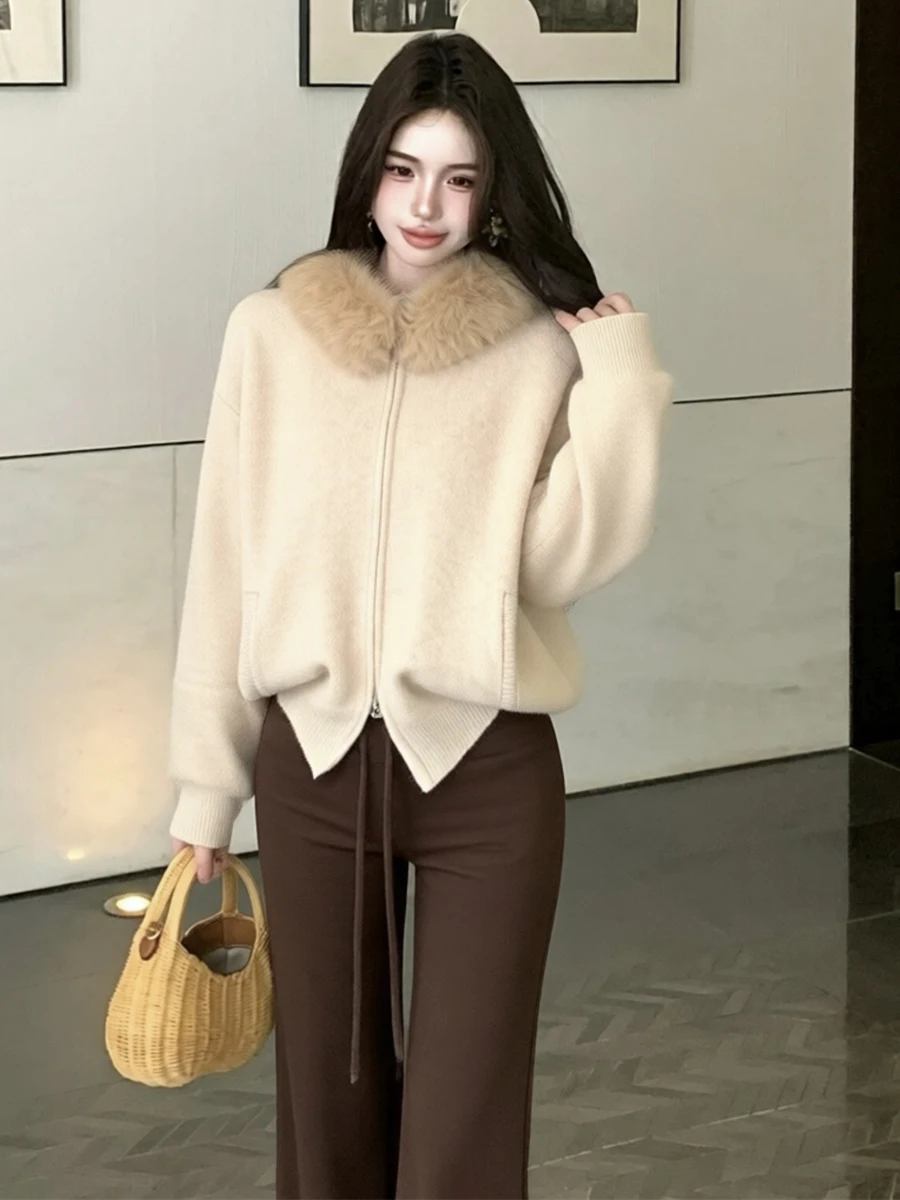 Fashionable Minimalist Soft Loose Knitted Coat with Fur Collar Zipper Design Removable Sleeve Long Winter Women's Jacket