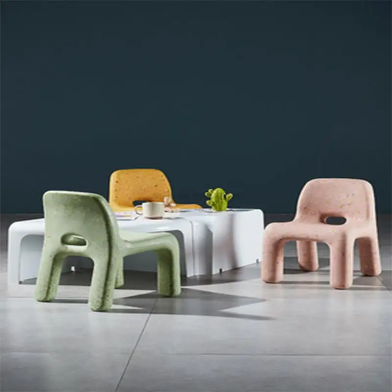 Sedia per bambini semplice e carina sgabello per bambini in plastica da esterno sedia con schienale sedile per la casa panca piccola per l'asilo