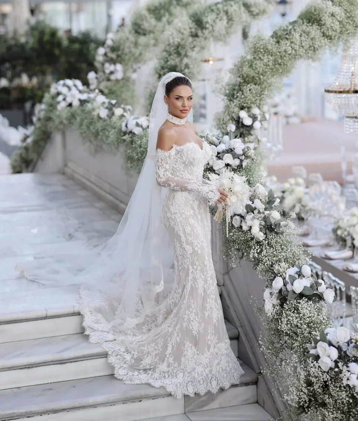 ชุดแต่งงานทรงเมอร์เมดผ้าลูกไม้สีงาช้างแบบปรับแต่งได้ พร้อมซับในสีแชมเปญ แขนยาวแบบเปิดไหล่