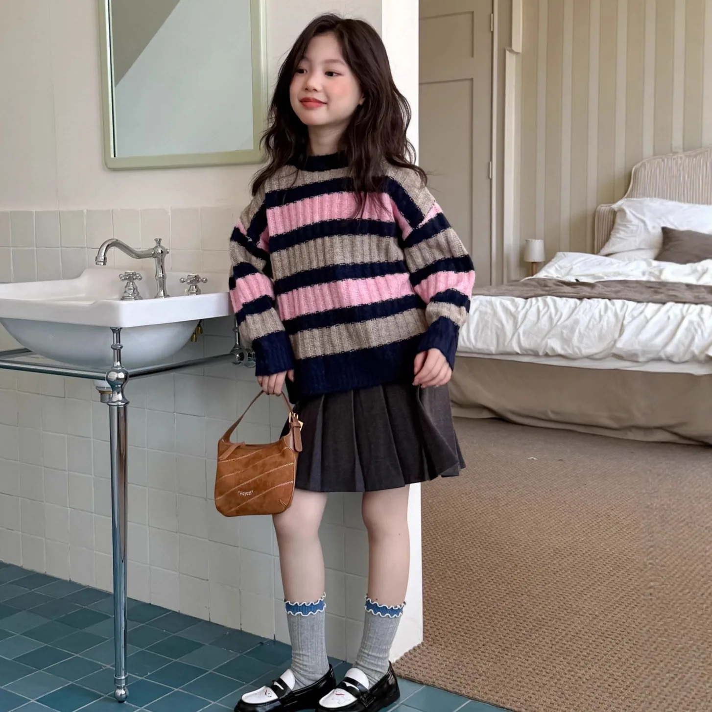 

Girls Knitted Sweater 2025 Winter New Korean Edition Color Blocked Striped Sweater Daily Casual Sweet Cute Versatile Western