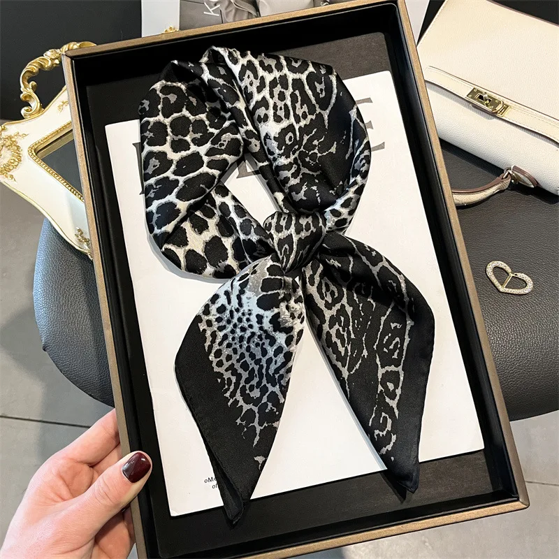 

Винтажный женский шарф с леопардовым принтом, шелковый гладкий шарф, мягкая мусульманская повязка на голову, элегантная повязка на голову с квадратной лентой, атласный платок