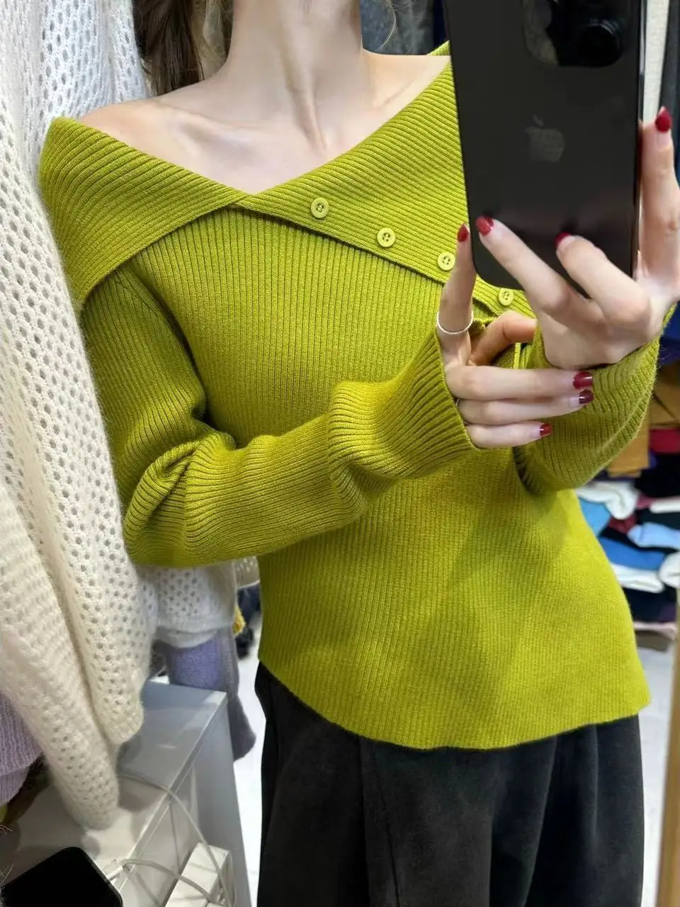 エレロングスベニットウェア レディース ファッション ユニークな大きな襟デザイン スリム 秋の新作 スレ2025 トレンドセーター