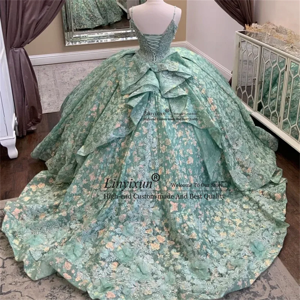 Sweet Green Sparkly Quinceanera Dresses Sexy Spaghetti Strap Crystal Appliques  Ball Gown Beading Sweet Vestidos De 15 16 Girls