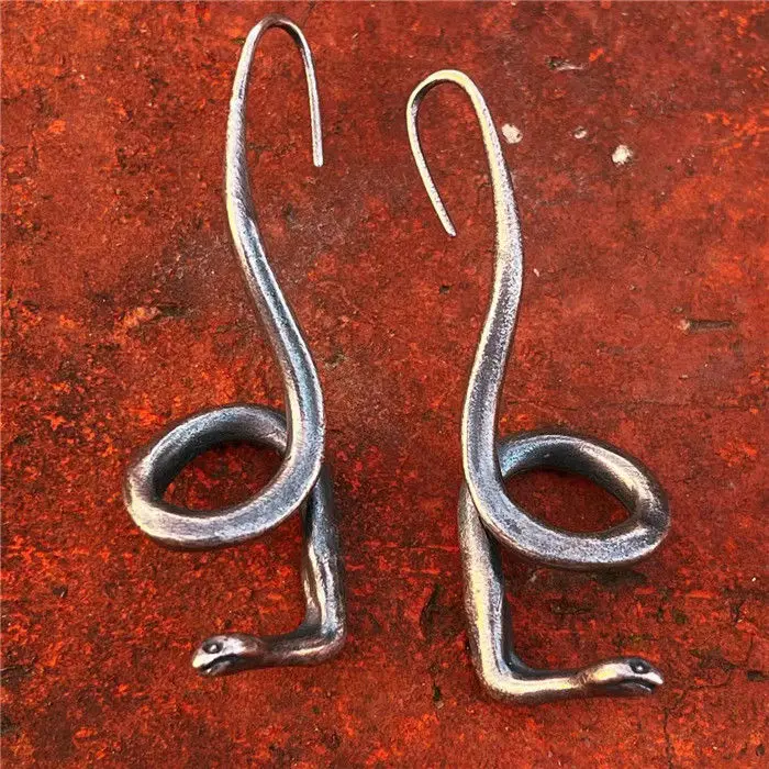 Vintage Fashion Personality Snake Ear Studs Ear Hook Unisex Hip Hop Punk Long Ear Studs Earrings Banquet Jewelry Accessories