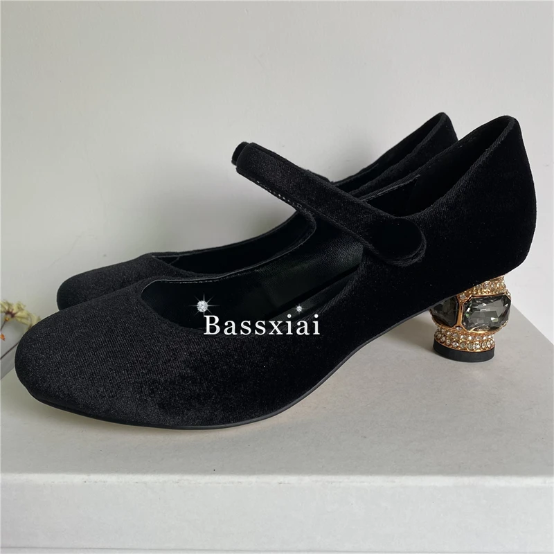 Diamond Crystal Heel Women Pumps Luxury Velvet Round Toe T-Strap Side Fretwork Banquet Shoes For Girls - Image 3