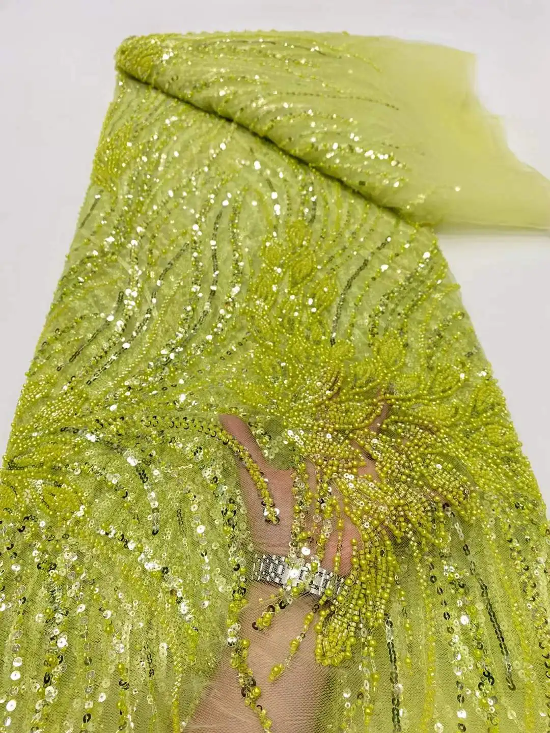 أحدث الترتر الأفريقي الخرز أقمشة الدانتيل 2025 شمسيّة دانتيل عالية الجودة المواد الفرنسية النيجيري حبة أقمشة الدانتيل للنساء الطرف