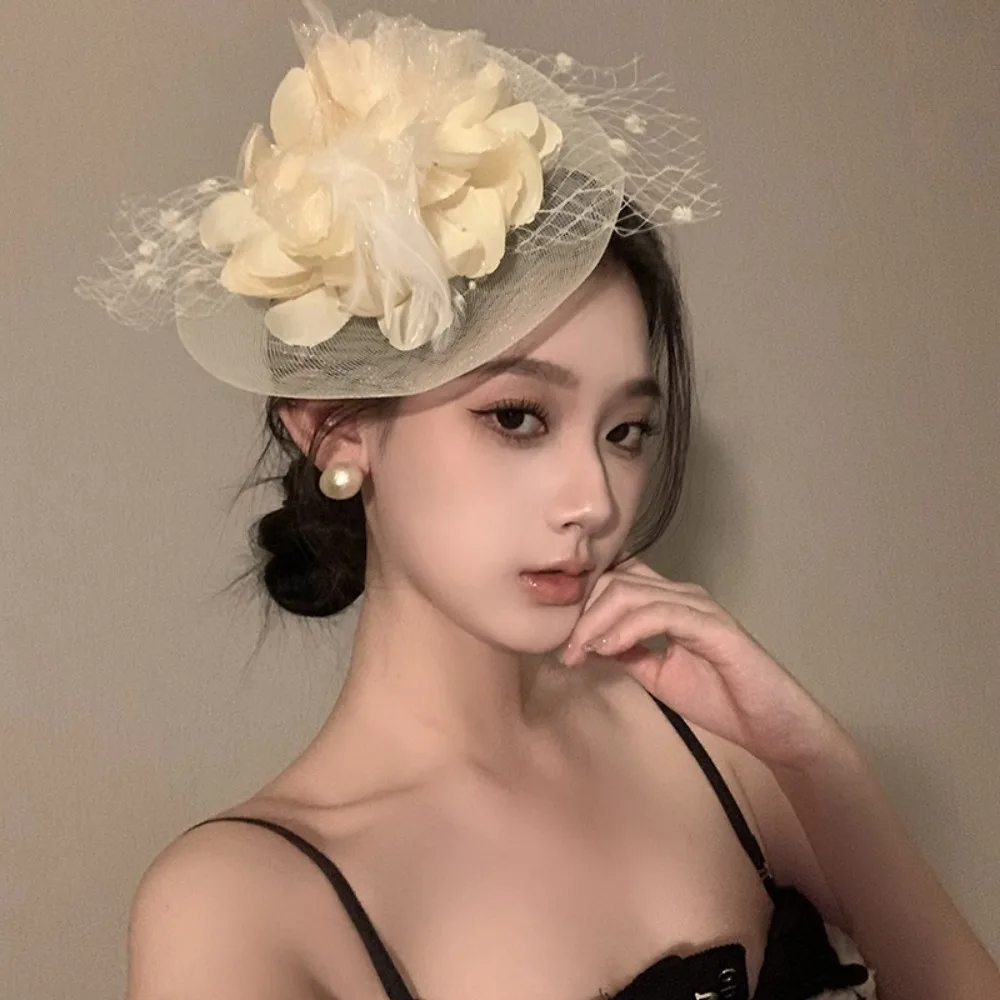 

Vintage Flower Feathers Fascinator Hat Hairpin Sweet Veil Hat Headwear Exquisite Elegant Funeral Headdress Headwear