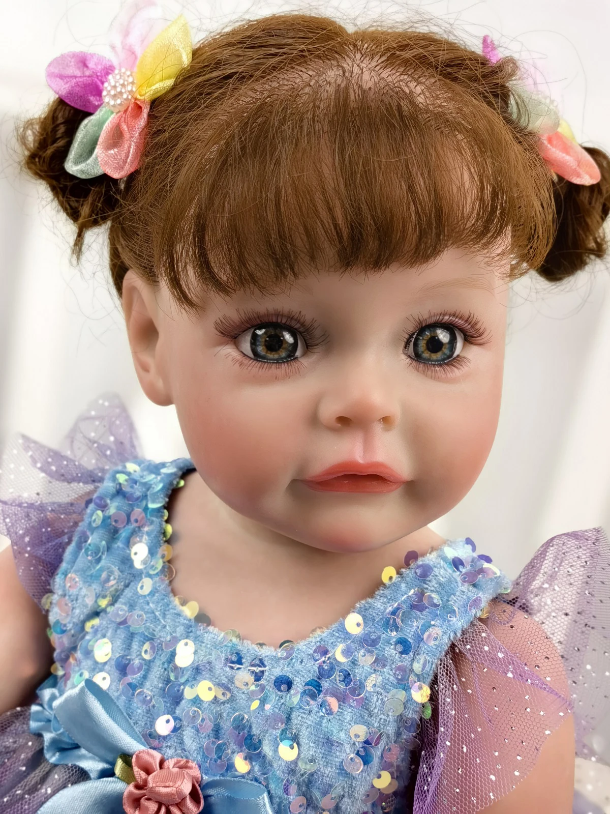 poupee-reborn-de-22-pouces-en-silicone-souple-et-vinyle-cheveux-implantes-a-la-main-impermeable-pour-bebes-filles-cadeau-pour-enfants