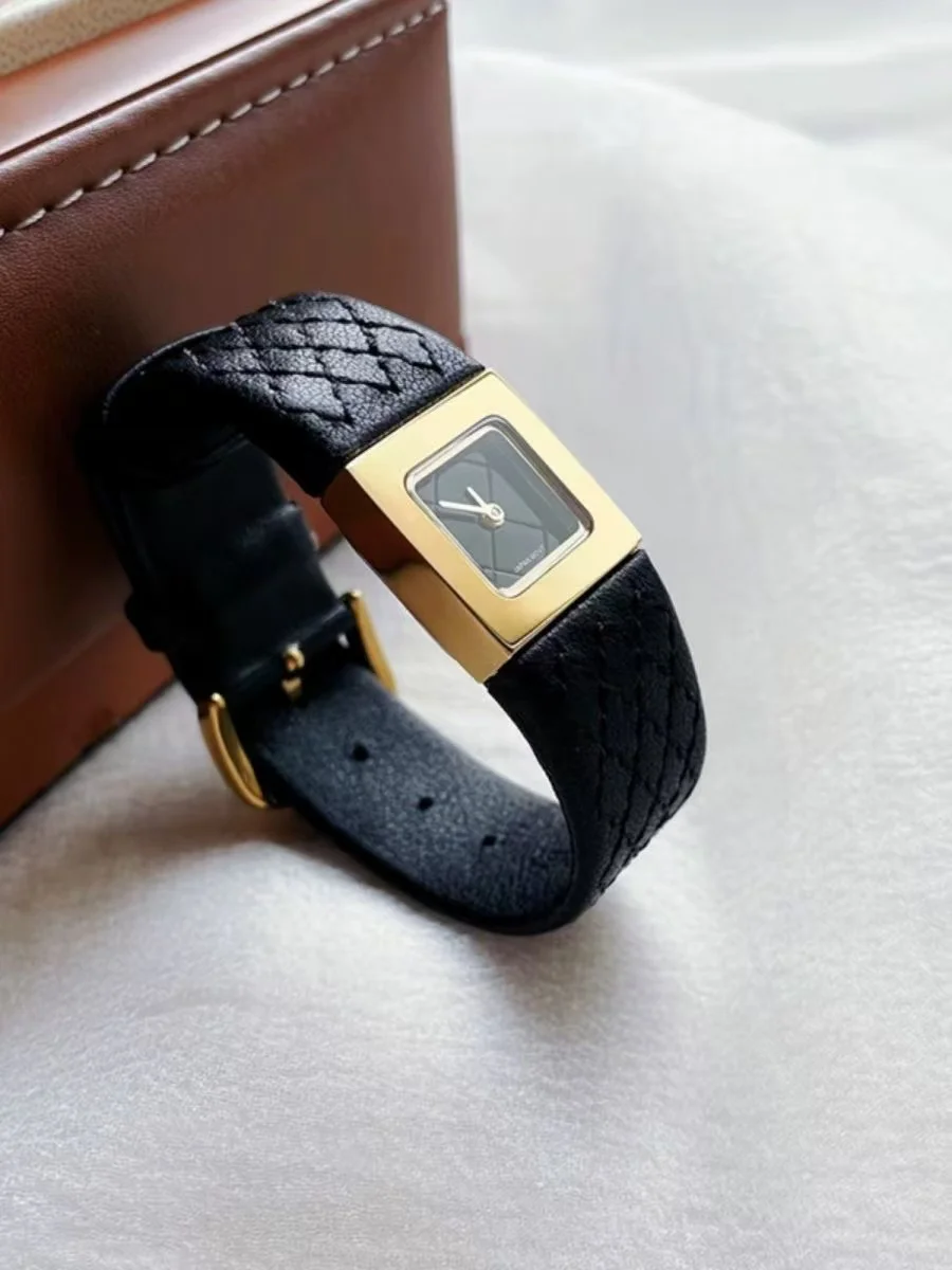 2023 LUXURY Women Watches Genuine Leather Quartz Square Dial Gold For Ladies Steel wristwatches Clock
