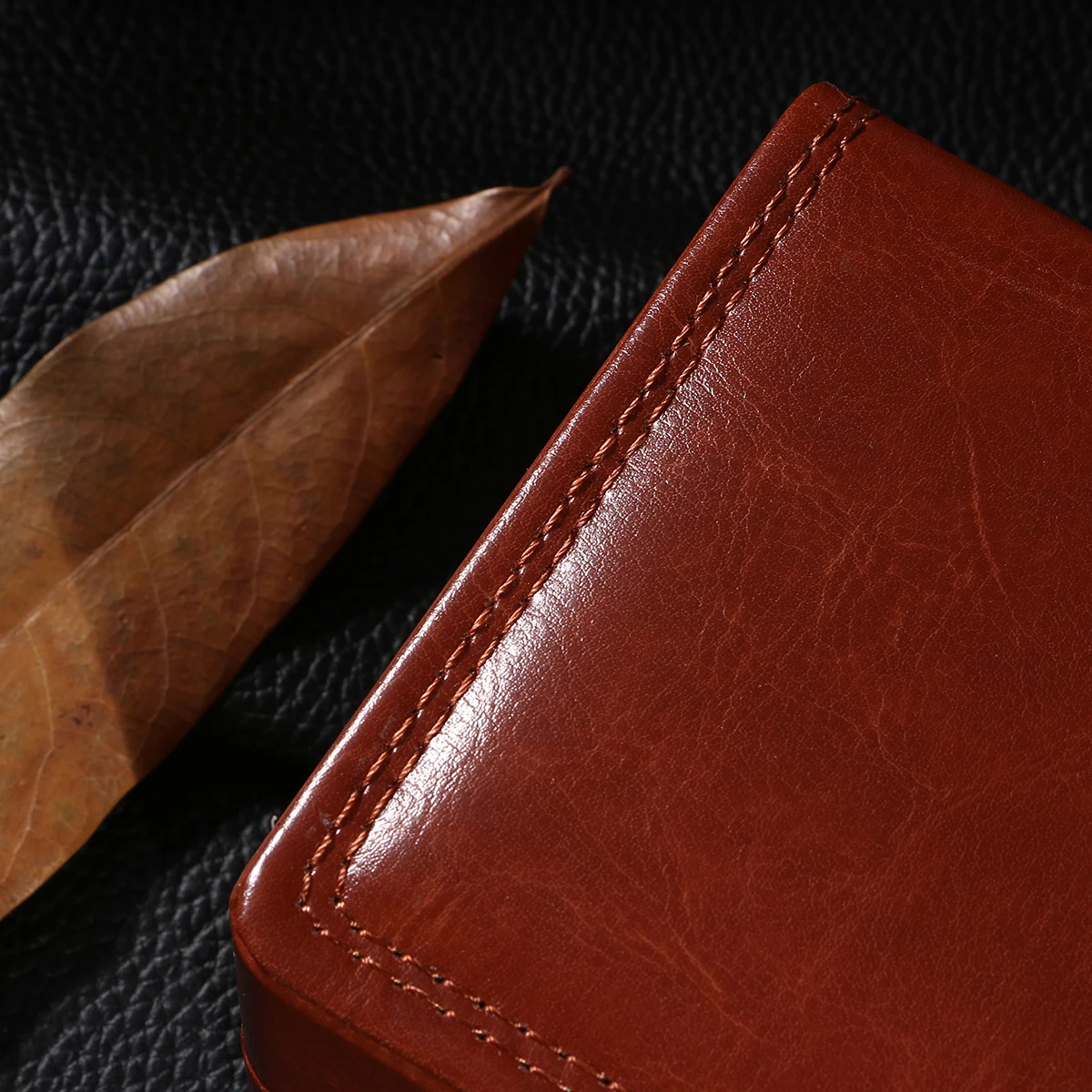 

Luxury PU Watch Storage Box Single Grid Removable Cushion Organizer Gift Case Jewelry Display Suitable for Personal Business Use