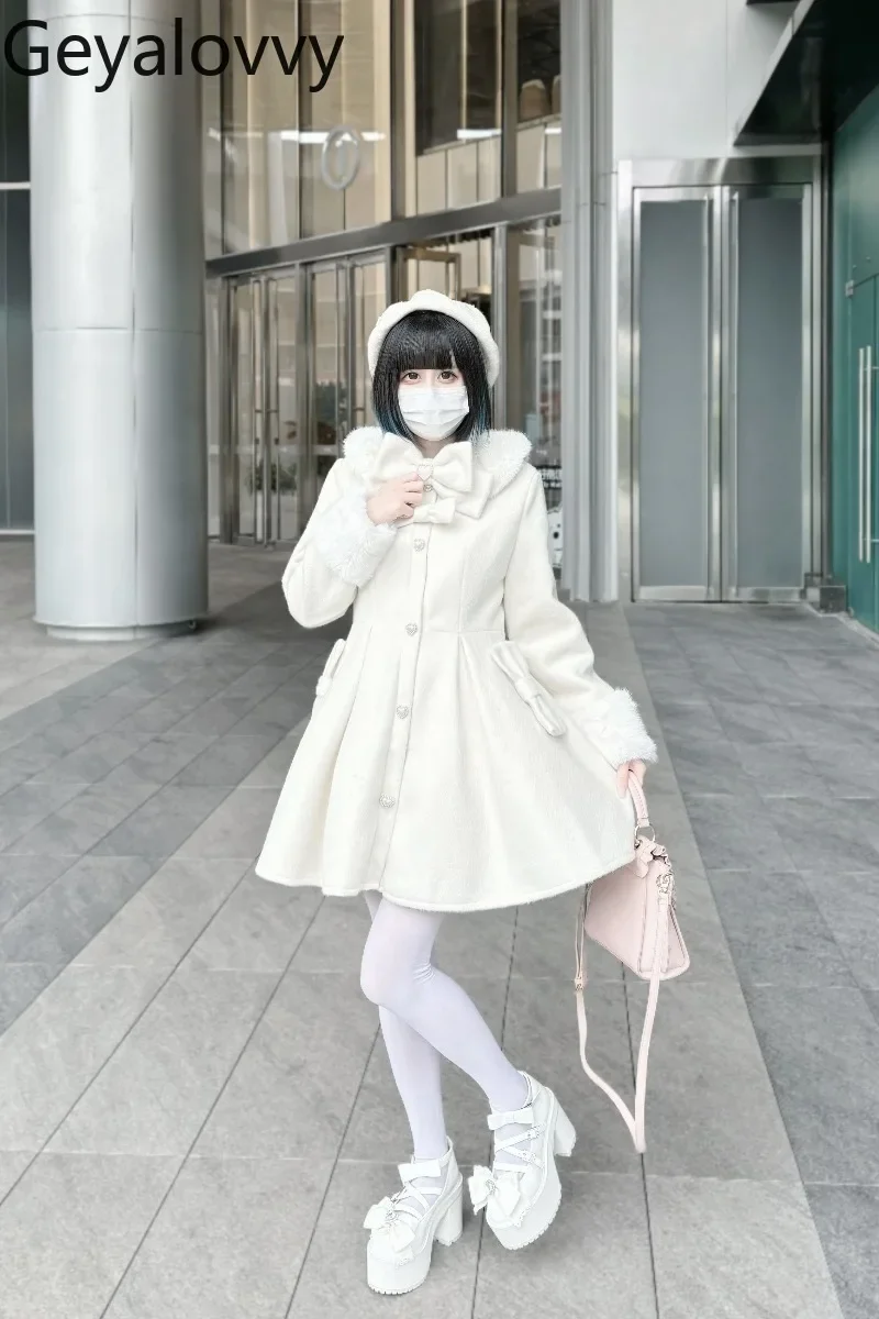 เสื้อโค้ทขนสัตว์สไตล์อนิเมะสาวหวาน ดีไซน์ญี่ปุ่น รุ่นใหม่สำหรับฤดูใบไม้ร่วงและฤดูหนาว เอวสูง ทรงเข้ารูป แต่งโบว์น่ารัก ขนฟู นุ่ม สวมใส่สบาย แจ็คเก็ตตัวยาว