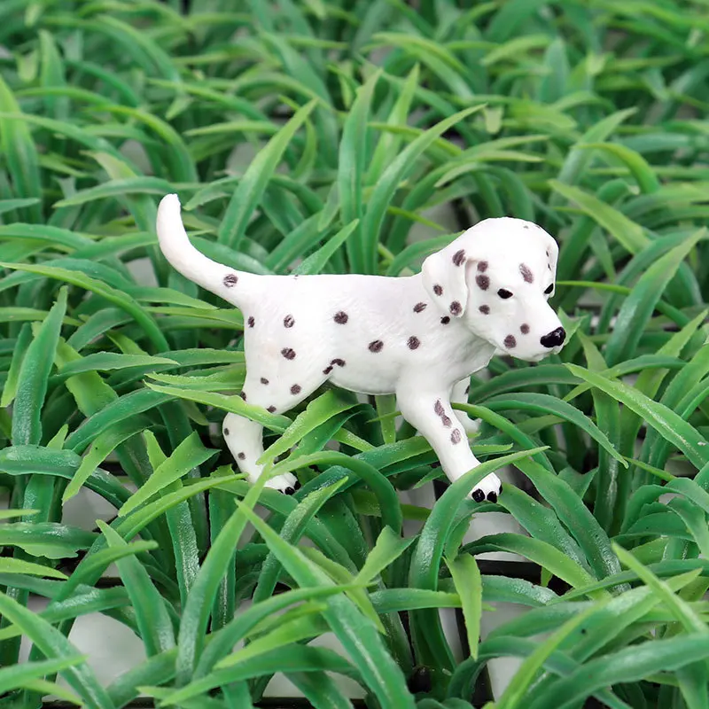 Model hewan simulasi lucu anjing liar padat Mini anjing berbintik mainan anak anjing peliharaan ornamen mainan kognitif anak-anak