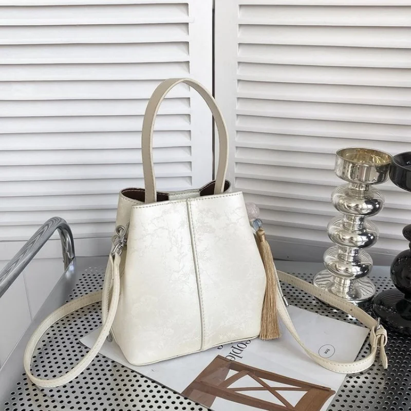 

Top-Tier Women's Hand Bags Made Of Sheepskin Leather Boasting Paris High-End Spacious Soft Daily Refined Look​