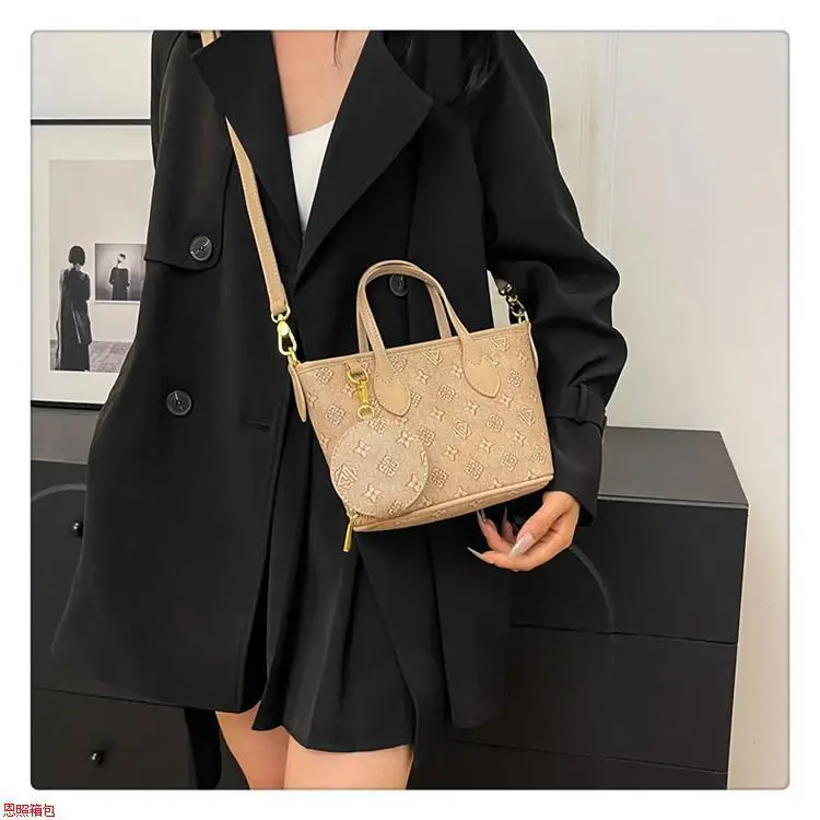 حقيبة يد نسائية جديدة بطباعة ريترو لعام 2025 - محفظة كروس أنيقة مع حزام كتف، حقيبة يد متعددة الاستخدامات للاستخدام اليومي