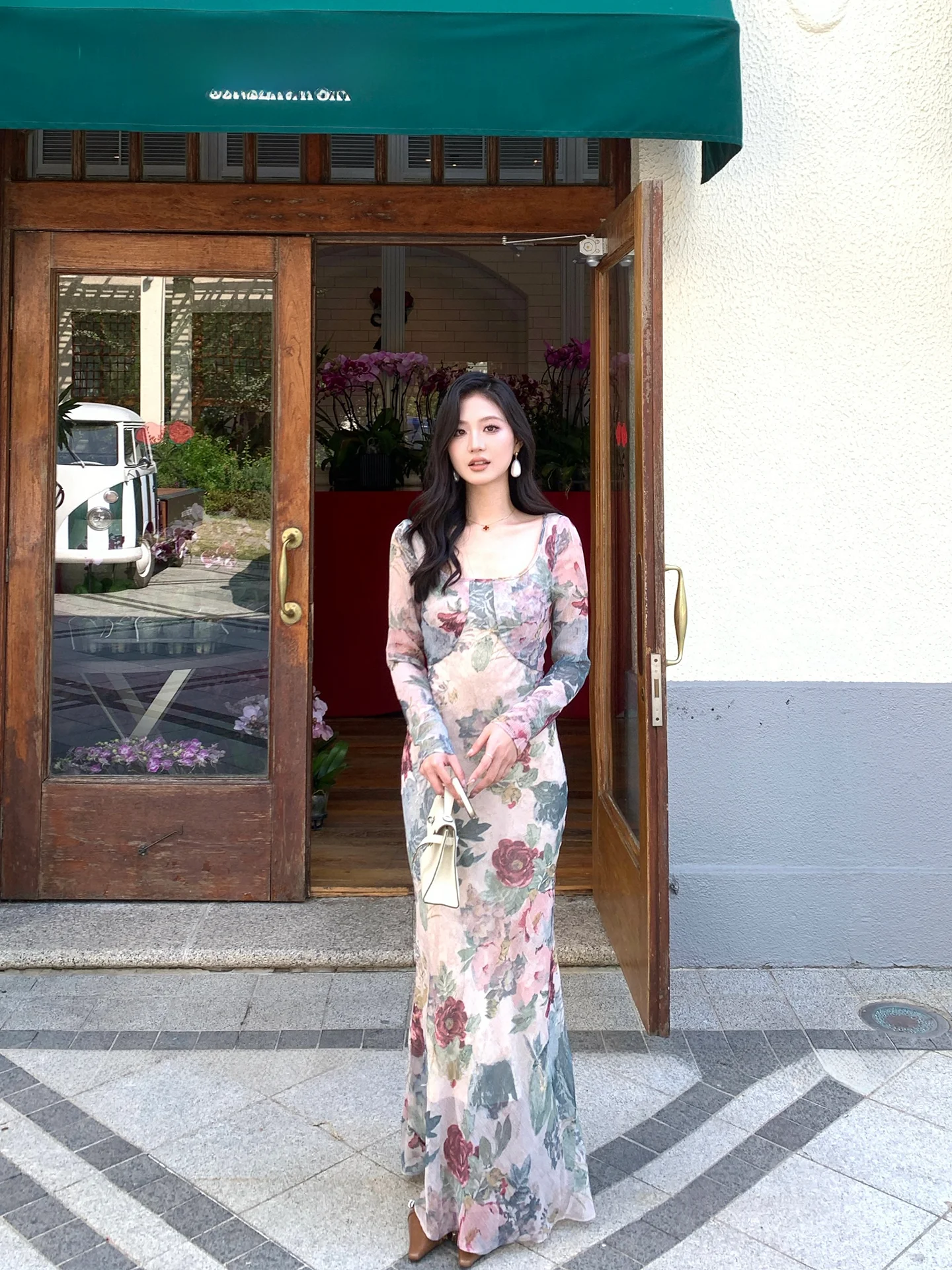 

Женская короткая юбка-футляр с цветочным принтом Tina Fairyrelatinip, весенняя коллекция, без рукавов, из других материалов.