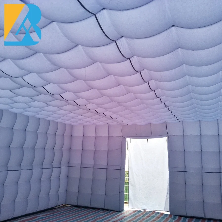 Op maat gemaakte 9X6X3.6 meter grote luchtgeblazen evenementfeesttent te koop speelgoed